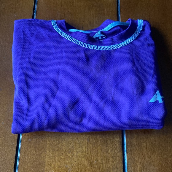 Athletech XL 14/16 shirt. Approx 24 inches long - Picture 11 of 12